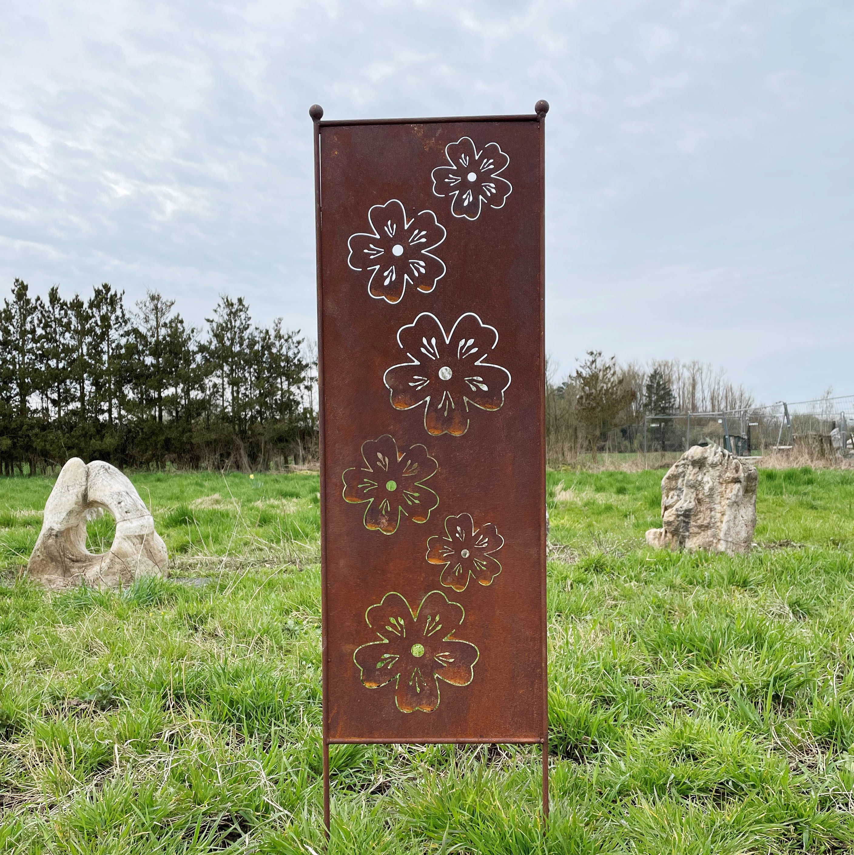 Tafel Schild Blüten Motiv Blumen 117x33 cm zum Stecken Gartenstecker Edelrost Paravent Sichtschutz